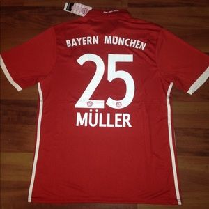 Muller Bayern Munich red jersey Men’s M